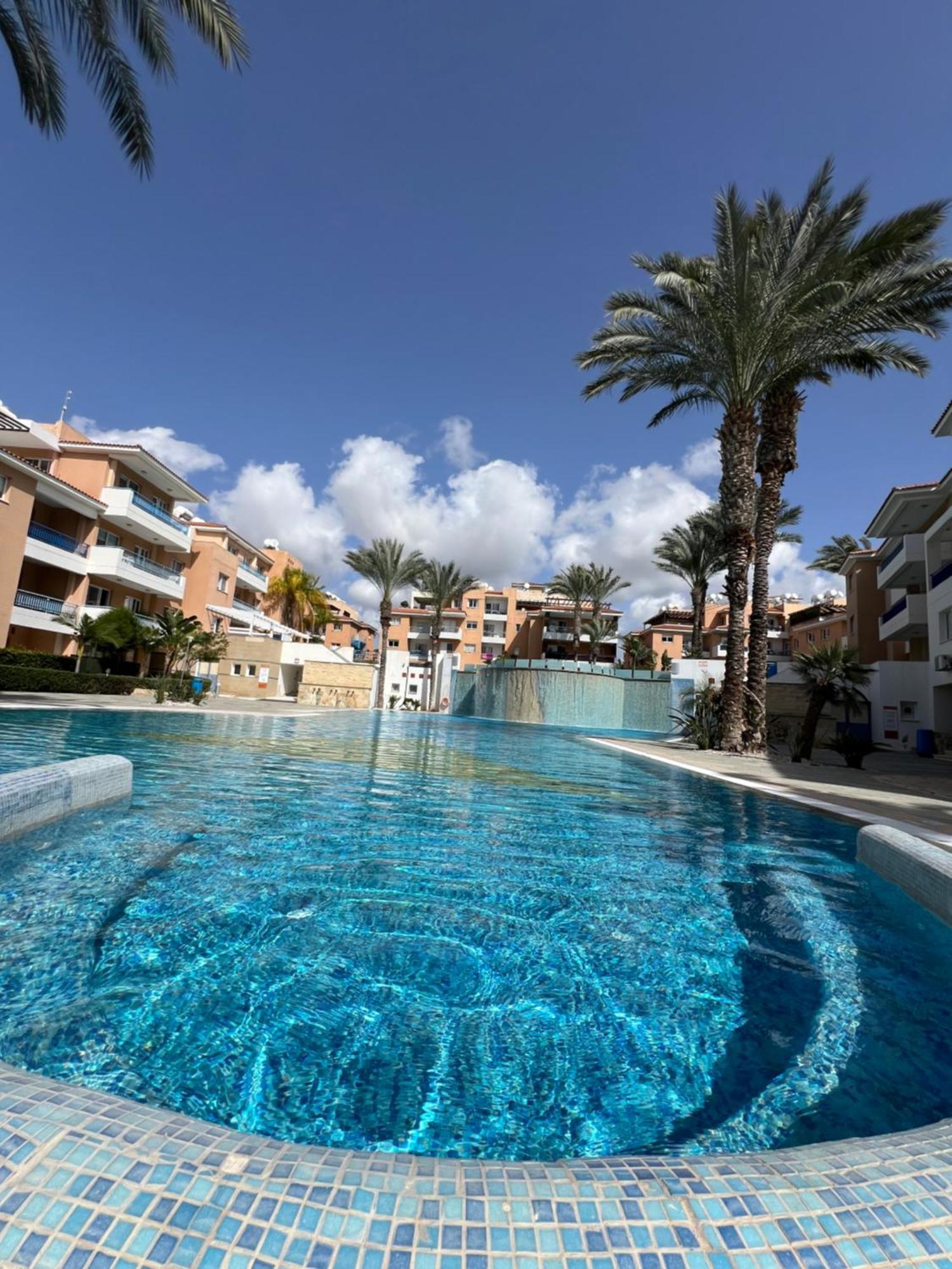 Iris Village Grand Apartment Paphos Kültér fotó