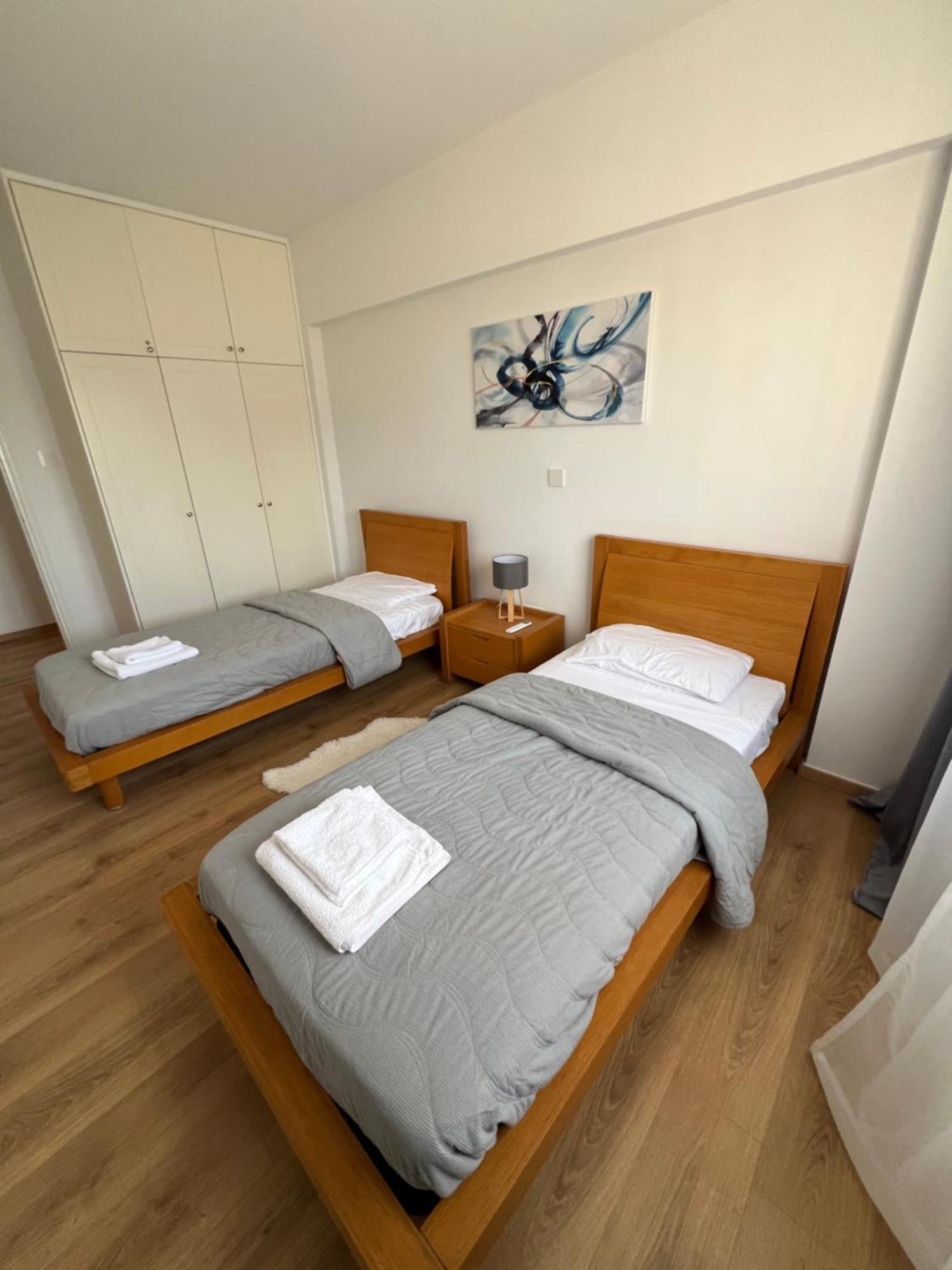 Iris Village Grand Apartment Paphos Kültér fotó