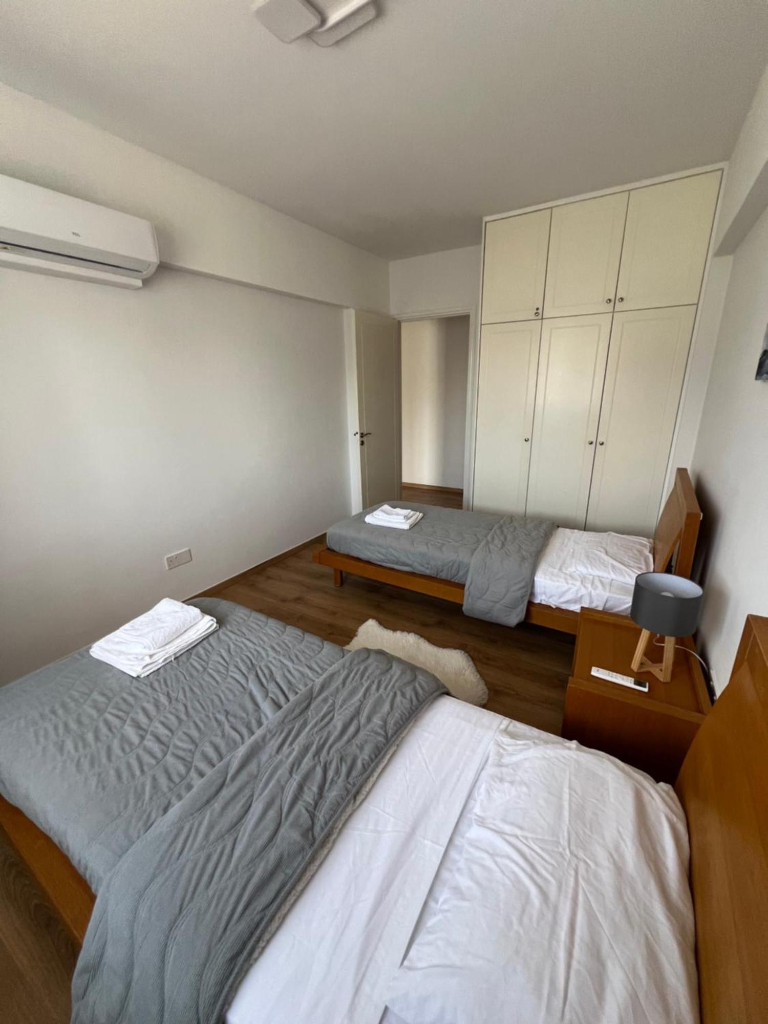 Iris Village Grand Apartment Paphos Kültér fotó