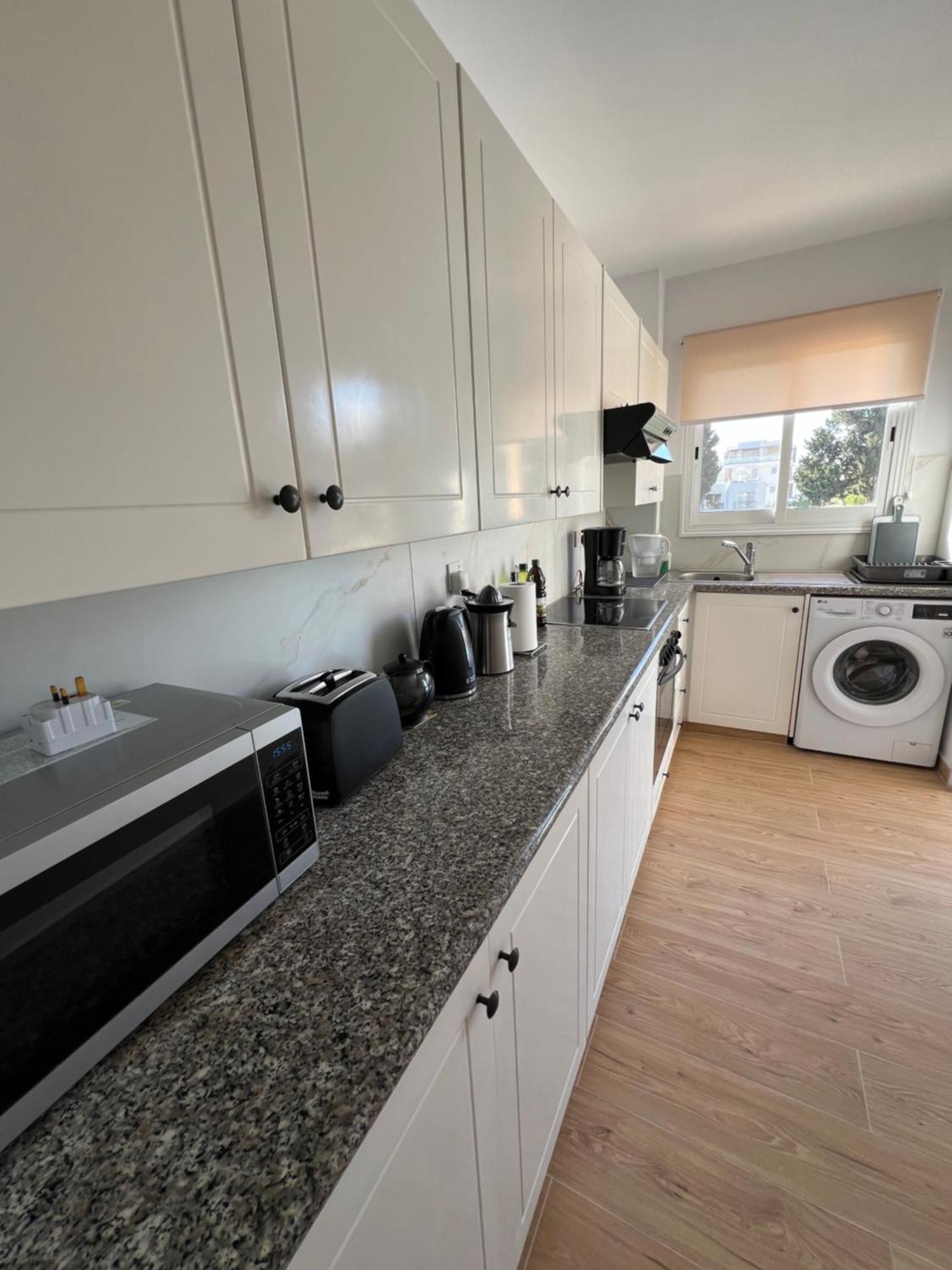 Iris Village Grand Apartment Paphos Kültér fotó