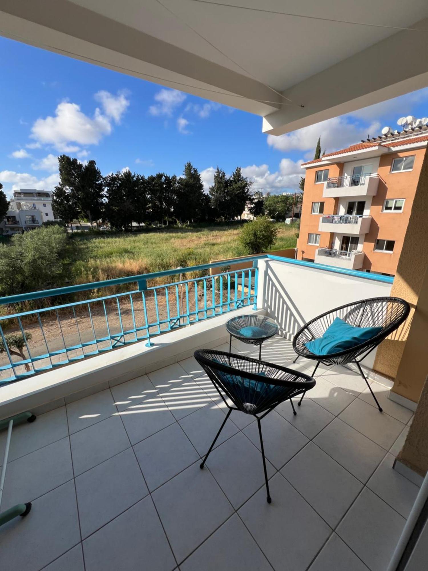 Iris Village Grand Apartment Paphos Kültér fotó